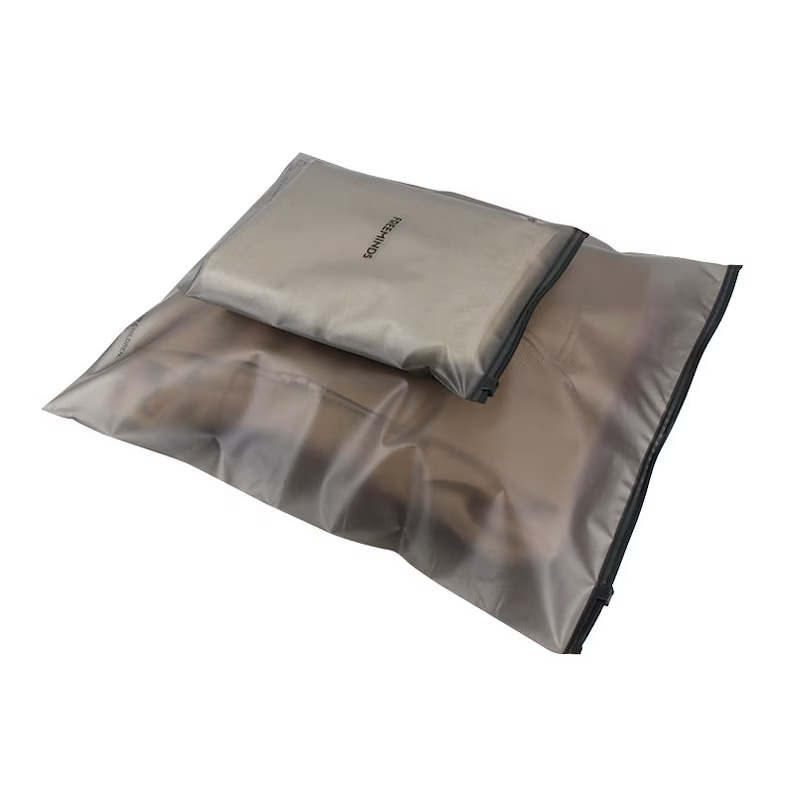 Custom high quality black matte zipper bag for packing clothes, Custom Frosted zip seal ziplock plastic bags for clothing