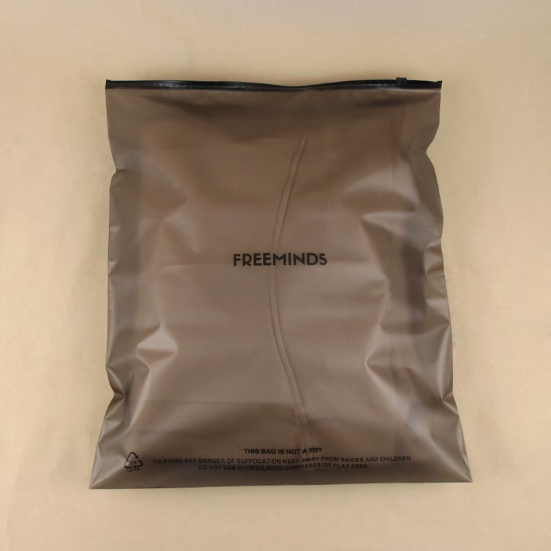 Custom high quality black matte zipper bag for packing clothes, Custom Frosted zip seal ziplock plastic bags for clothing
